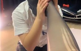 【猫爷】黑丝高跟美腿诱惑舔