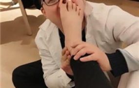 【清莹】深夜圈养狗恋足舔