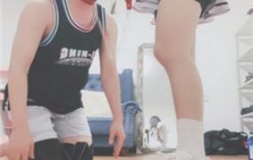 【果儿】学生S-体育课后气味羞辱