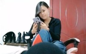 【晗主】开发素人小姐姐S-高跟丝袜恋足舔