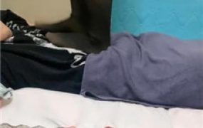 【鬼魅娜主】黑丝脚全体重踩踏