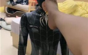 【小羊】母畜-跪舔原味jio/碾压踩狗头/鞭打/脚垫【完整版】