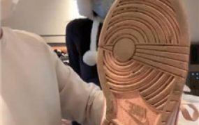 【超级咚咚】运动鞋原味jio强制气味辱