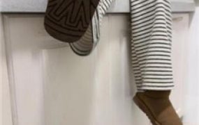 【精神小妹】雪地靴全体重踩脚垫狗