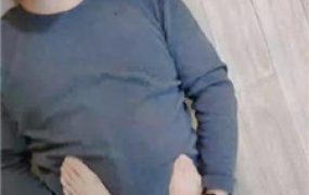 【樱樱】私人影院裸足踩脚垫