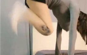 【航儿】艺校学生S-酸臭裸足强迫狗