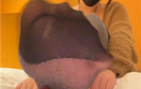 【甜心教主】近距离-疯狂啃吃黑丝美腿