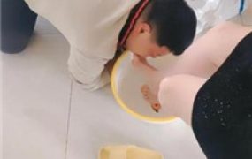 【安安女王】绿帽前任伺候我和老公