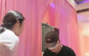 【维娜】主题酒店让狗舔白袜裸足