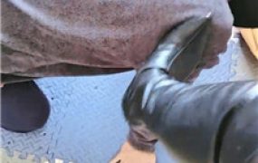 【豫安然】清理脏鞋底/长靴黑丝踩虐