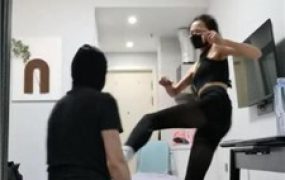 【皮皮】暴击虐-腿绞窒息/飞踹/全体重踩踏/虐乳