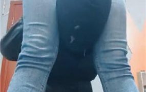 【东营天香百合】腿夹狗头/手铐捆绑/鞭打/高跟踩虐