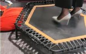 【冰诺】全体重踩踏人体蹦床【完整版】