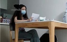 【御妍】素人S-原味短丝桌底伺候【四视角版】 JS240710-9