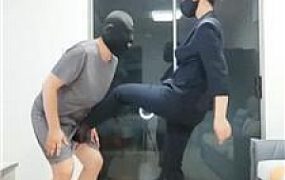 【飒飒小主】白领S虐-抽耳光/连环踢裆