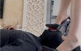 【若熙】清理脏高跟鞋/耳光/掐乳/臭脚捂脸/喂口水/灌圣水