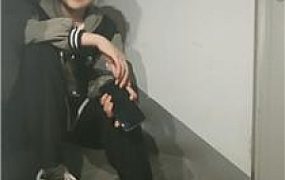 【雯雯】职高女生S-楼道调狗 JS240716-4