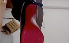 【雯雯】黑丝高跟踩虐/重度鞭打贱畜生