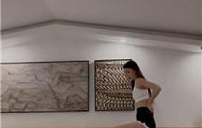 【领主老大】白丝全体重踩踏/坐脸窒息 bf42770