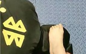 【喵酱紫】骑马强制闻鞋袜/坐脸窒息/全体重踩踏 bf42769