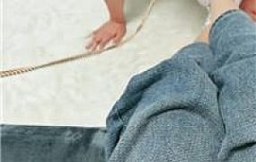 【女神mio】小白鞋粉棉袜-夹住狗鼻玩窒息/强制圣水 JS240720-12