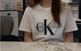 【素人挖掘机】运动鞋棉袜-路边开发晨跑美女