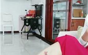 【凌儿女神】酸奶洗玉足/高跟鞋踩脖/脚耳光