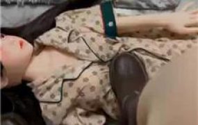 【琼菲】长靴踩儿媳-踩仿真娃娃 JS240808-7