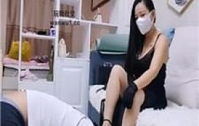 【国服女神】玩狗舌/高跟凉鞋踩/骑马转胯【双视角版】