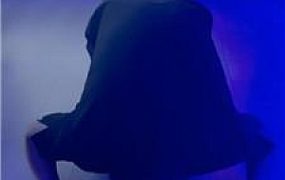 【刘二狗】开发18岁极品大二素人-踩踏-脚喂食-耳光-吃口水 JS240804-9