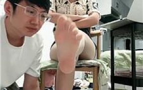 【栀子女王】下跪伺候主人脏鞋肉丝jio/骑马