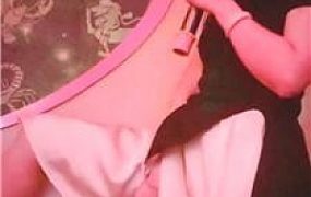 【奶糖】KTV裸足恋足舔 JS240813-9