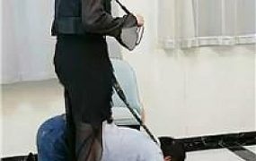 【天韵女皇】鞭打/狗链遛狗/跪舔脏鞋【三视角版】JS240812-9