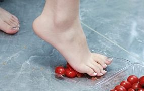 【橙子】肉丝裸足 脚喂食 YC-240812-4