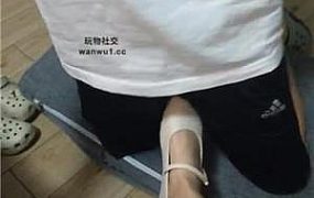 【奇了怪了】揪耳朵/下跪清理脏鞋 JS240901-8