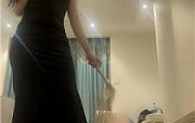 【漫漫大人】长裙肉丝深喉玩虐/鞭打/舔脏鞋 bf44111