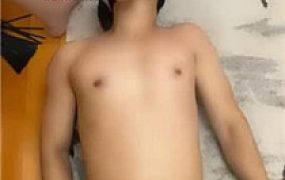 【魔鬼天使】练习嗅觉-肉丝脚各种窒息