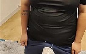 【上海汤圆】运动鞋白袜玩虐贱货 JS240829-5