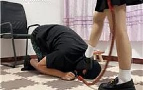 【海绵大大】皮鞋白袜全体重踩踏/清理脏鞋底/转胯狗爬