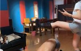 【缈缈】长靴重度踢踹/小白鞋踩踏/烟烫/掐乳坐脸窒息/赏赐圣水