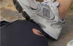 【泡泡】户外-舔运动鞋船袜高跟/踩踏喂食/碾压狗爪【完整版】