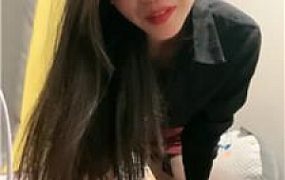 【爱丽丝】重度掐乳/黑丝玉足插嘴/喂口水