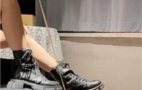 【小公主lios】短靴碾压踩/骑马转胯/滴蜡/白袜窒息/头压马桶