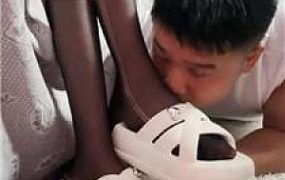 【甜音】近距离-拖鞋黑丝狂舔