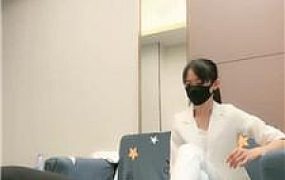 【美娜格格】白领S-高跟丝袜美足虐下属犬