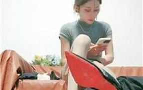 【喵酱紫】灰丝美腿踩地毯奴 JS240917-10