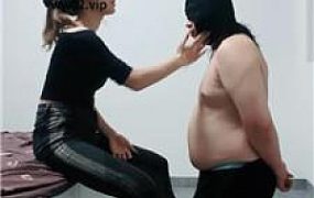 【橙子】清理小白鞋白袜/转胯狗爬/坐脸窒息