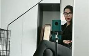 【皮皮】粉鞋黑袜诱惑/踩狗头舔裸足