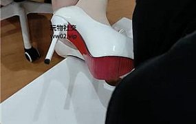 【拽拽】跪舔高跟原味玉足 JS240915-17