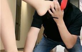 【芸芸】跪舔高跟肉丝美足/碾压踩狗头